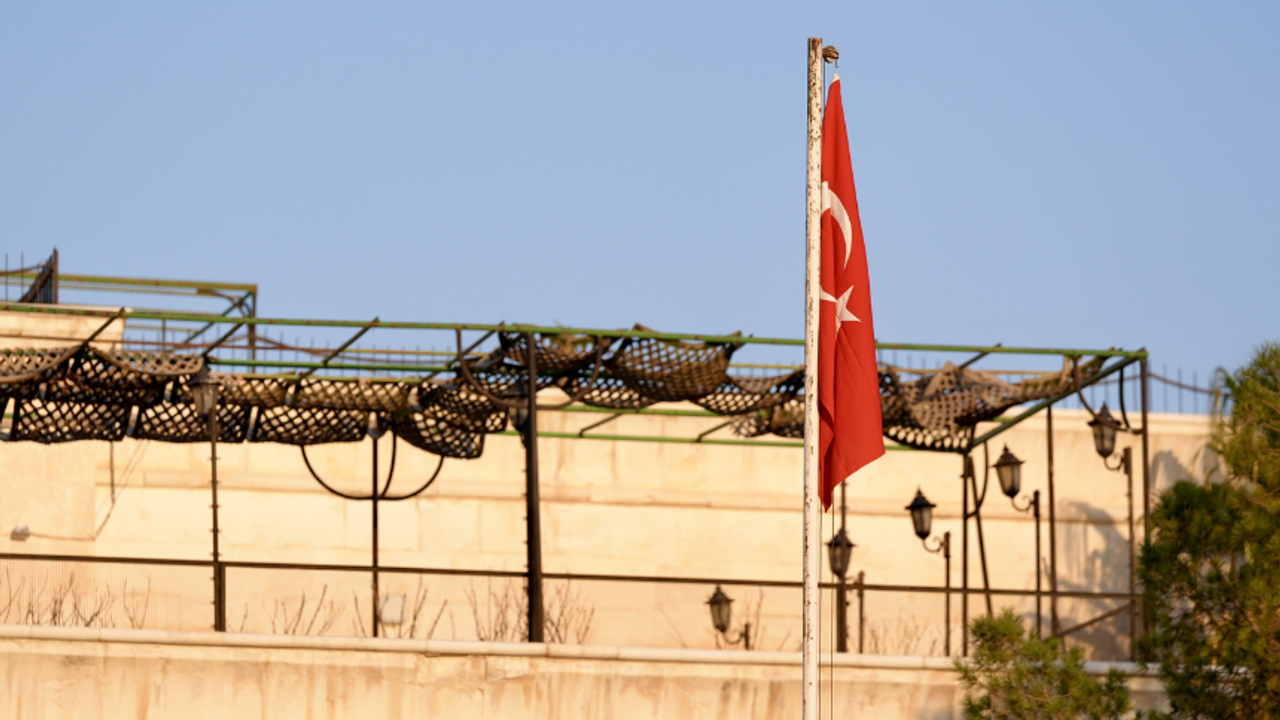 Türkiye'nin Şam Büyükelçiliği 12 yıl aradan sonra faaliyetlerine başladı -  Orta Doğu Haber