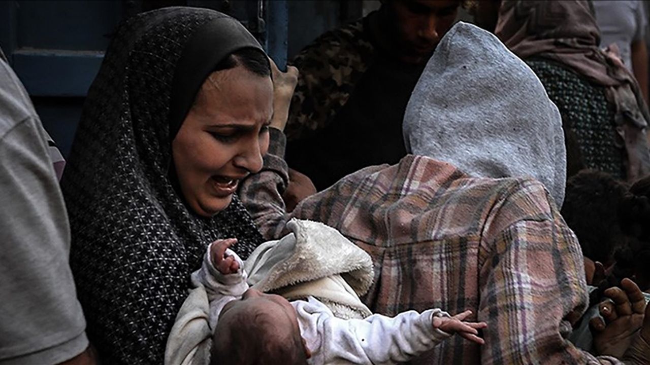 Hamas: İsrail ablukası Gazzeli çocukları hayattan koparıyor
