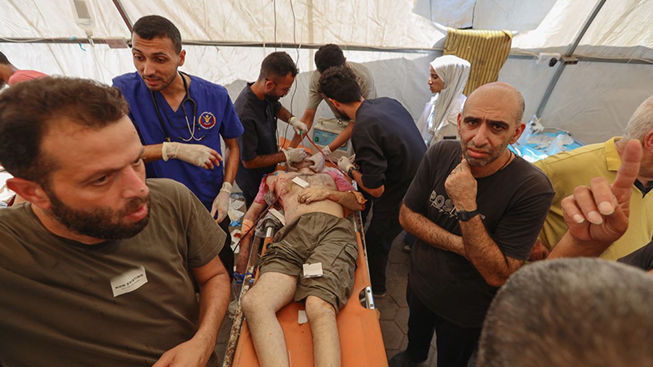 İsrail'in Gazze'de kiliseye düzenlediği saldırıda 2 kişi hayatını kaybetti