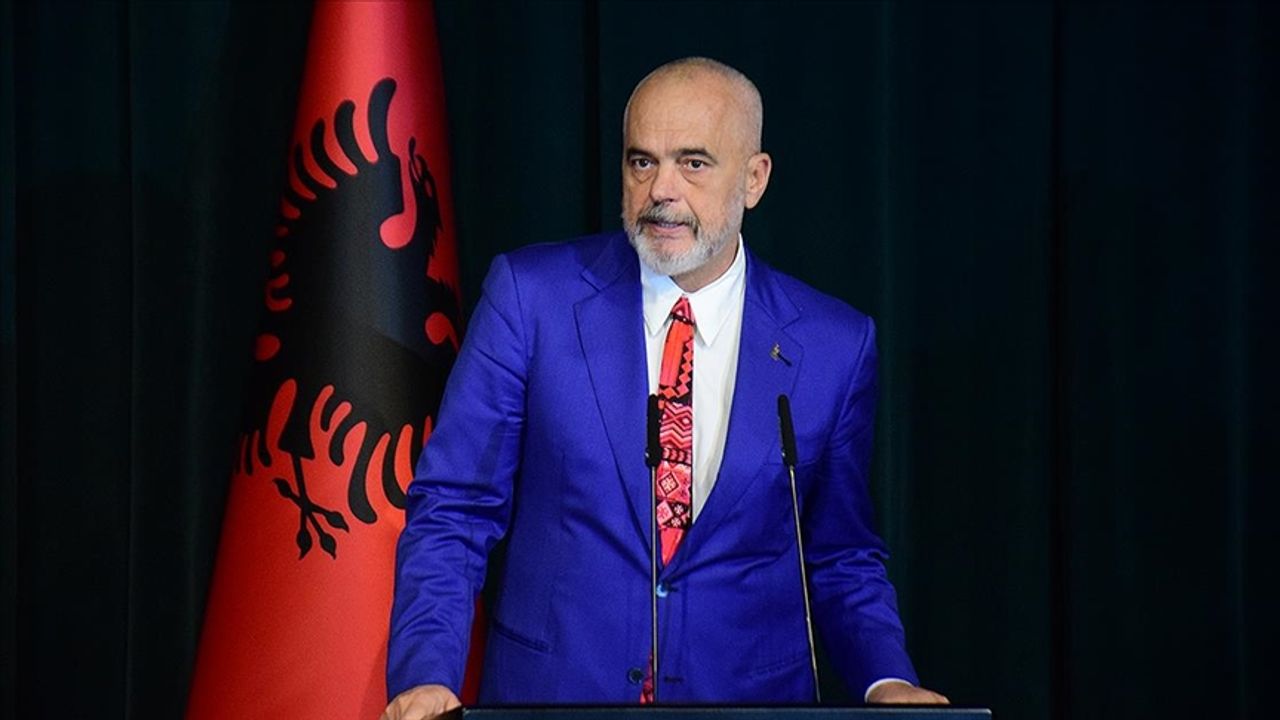 Edi Rama: Yapay zekanın hükümetin bir parçası olabilir