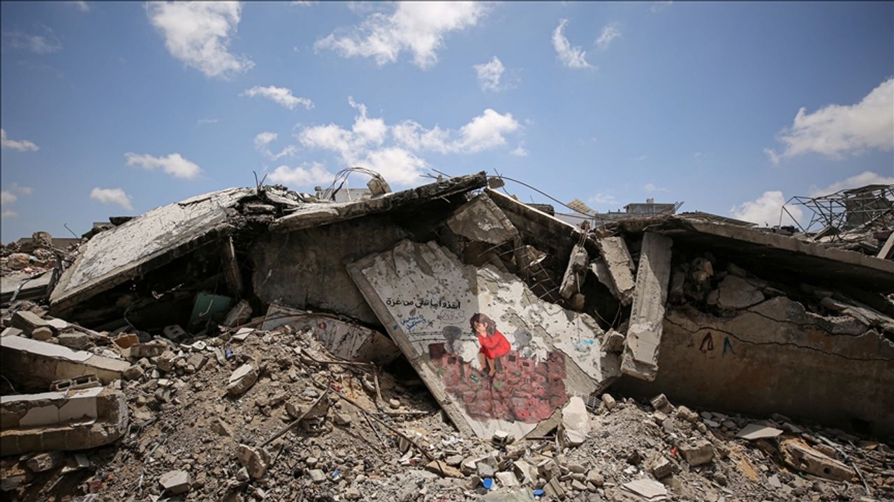 İsrail, Gazze'de bir pazarı hedef aldı: 12 ölü