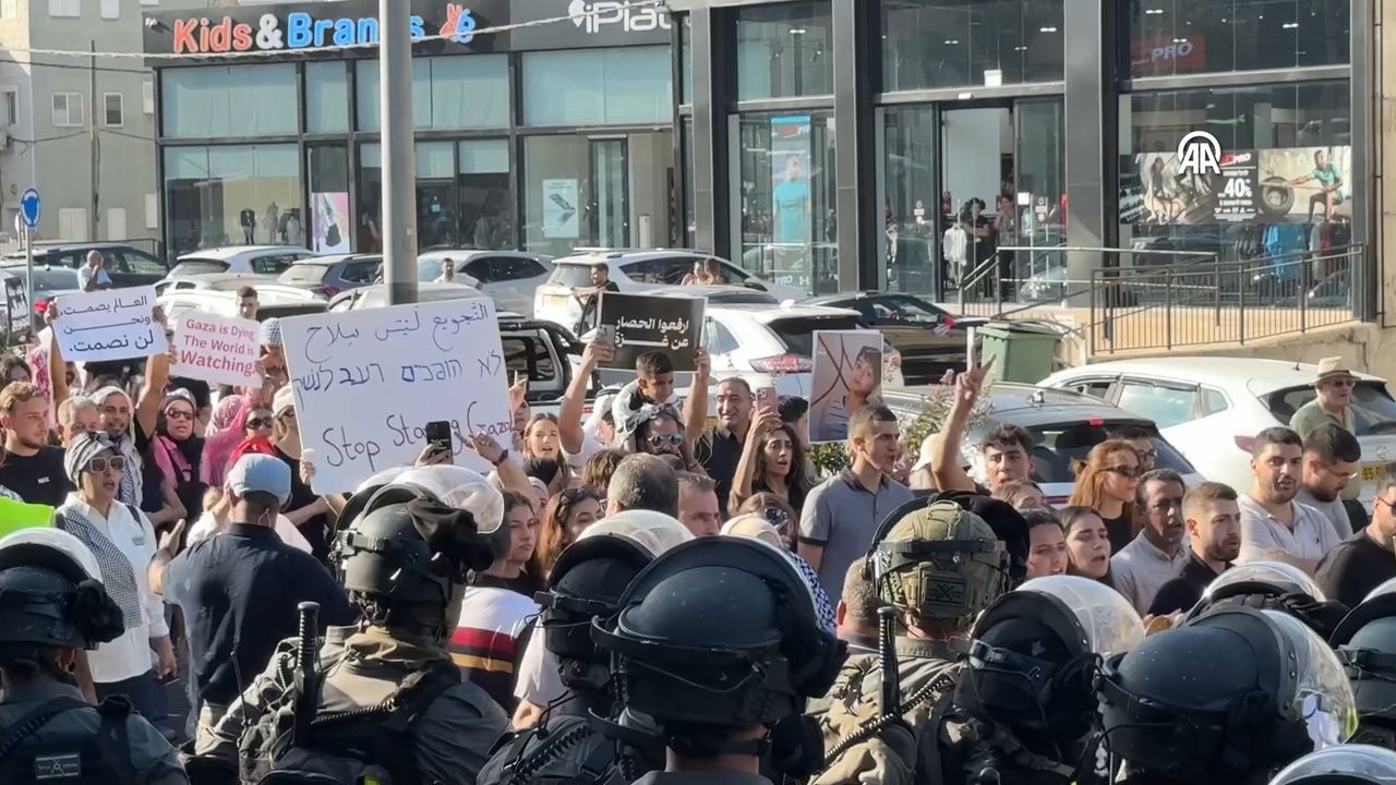 İsrail vatandaşı Filistinliler, İsrail'in 'aç bırakma' politikasını protesto etti