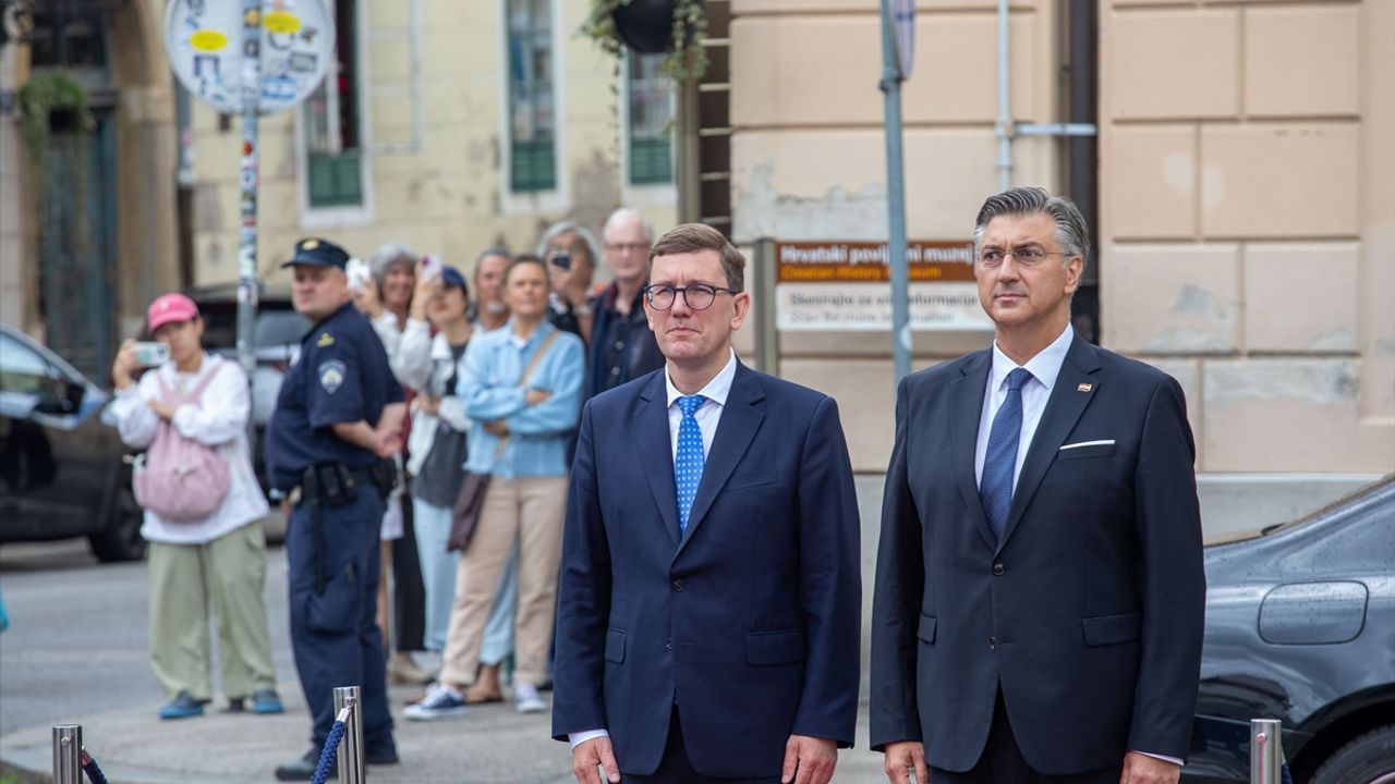 Michal: Rusya NATO'ya kimin üye olacağına karışamaz