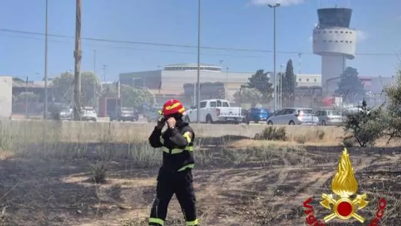 Sardinya Adası'nda yangın nedeniyle bazı evler tahliye edildi