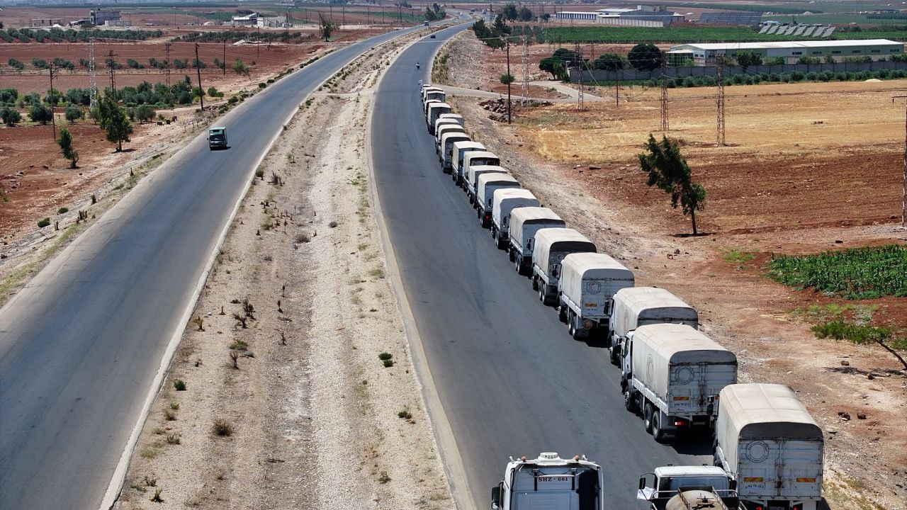 Süveyda'ya bir yardım konvoyu daha ulaştı