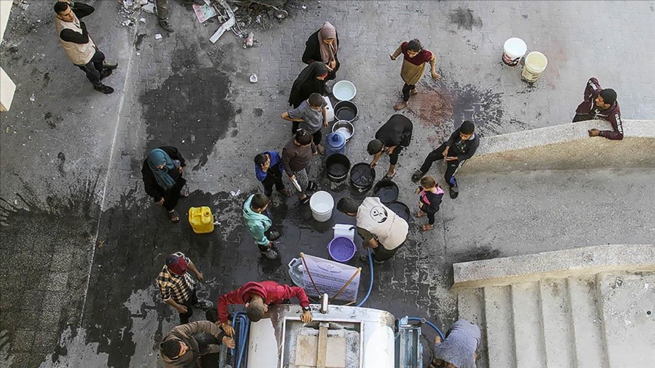Gazze'ye giren yardım kamyonunun çoğu yağmalandı