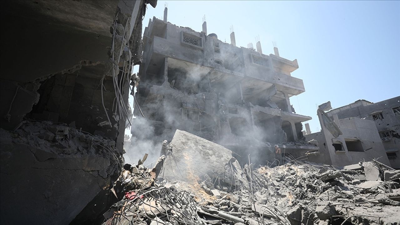 İsrail'in Gazze'ye düzenlediği saldırılarda 61 kişi yaşamını yitirdi