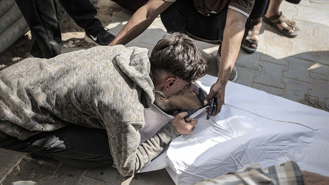 İsrail, yardım bekleyen Filistinlilere saldırdı: 18 kişi hayatını kaybetti