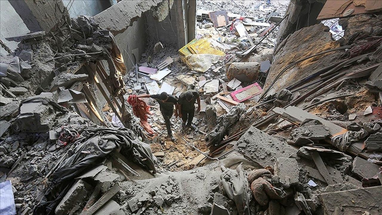 İsrail'in Gazze'ye gerçekleştirdiği saldırılarda 22 Filistinli yaşamını yitirdi