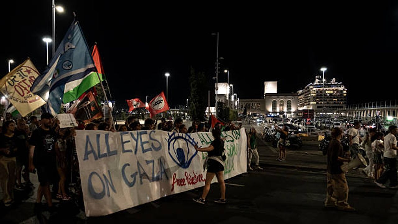 İtalya'da genel grev: İsrail'in Sumud Filosu'na saldırısı protesto ediliyor