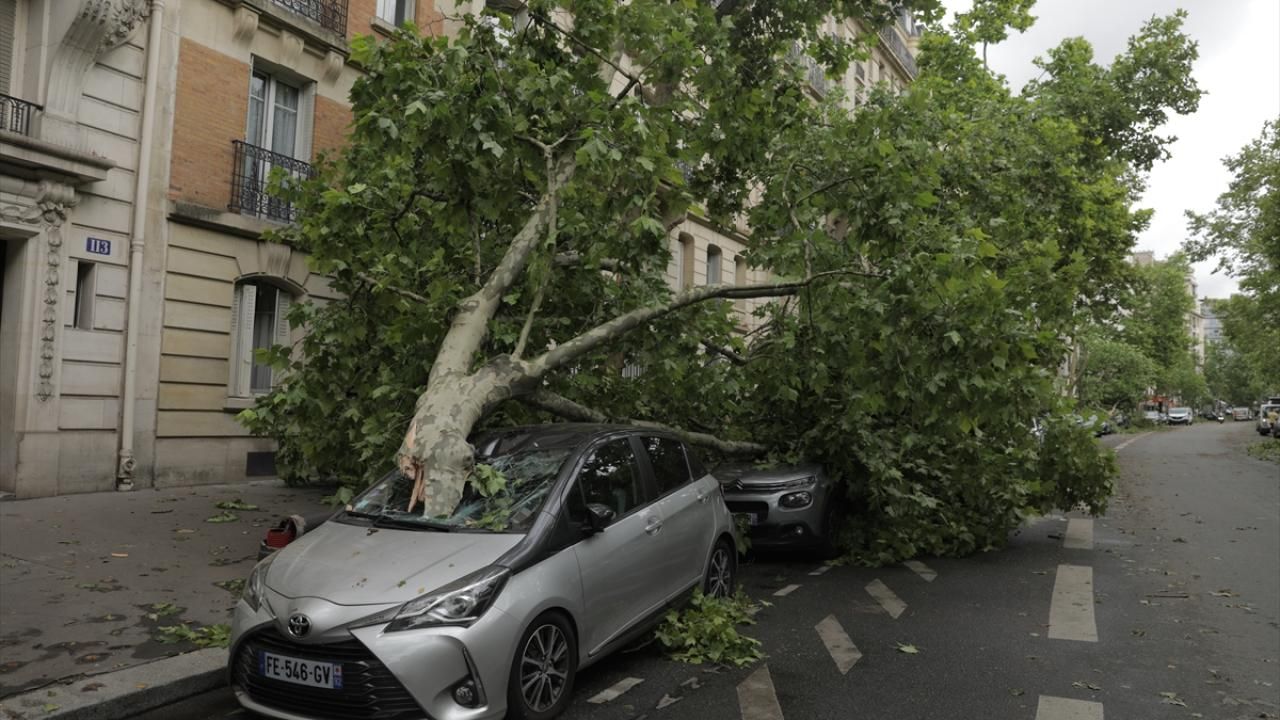 Fransa’da Benjamin Fırtınası alarmı: Paris’te parklar kapatıldı