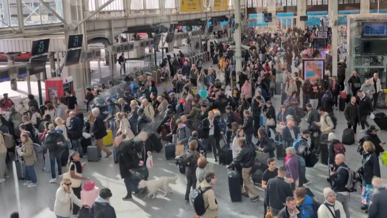 Fransa’da sinyal kablolarında kasıtlı yangın: Hızlı tren seferleri aksadı