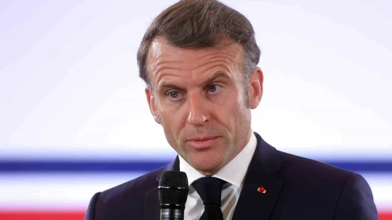 Fransa'da siyasi kriz büyüyor: Macron'un azil önergesi yeniden gündemde