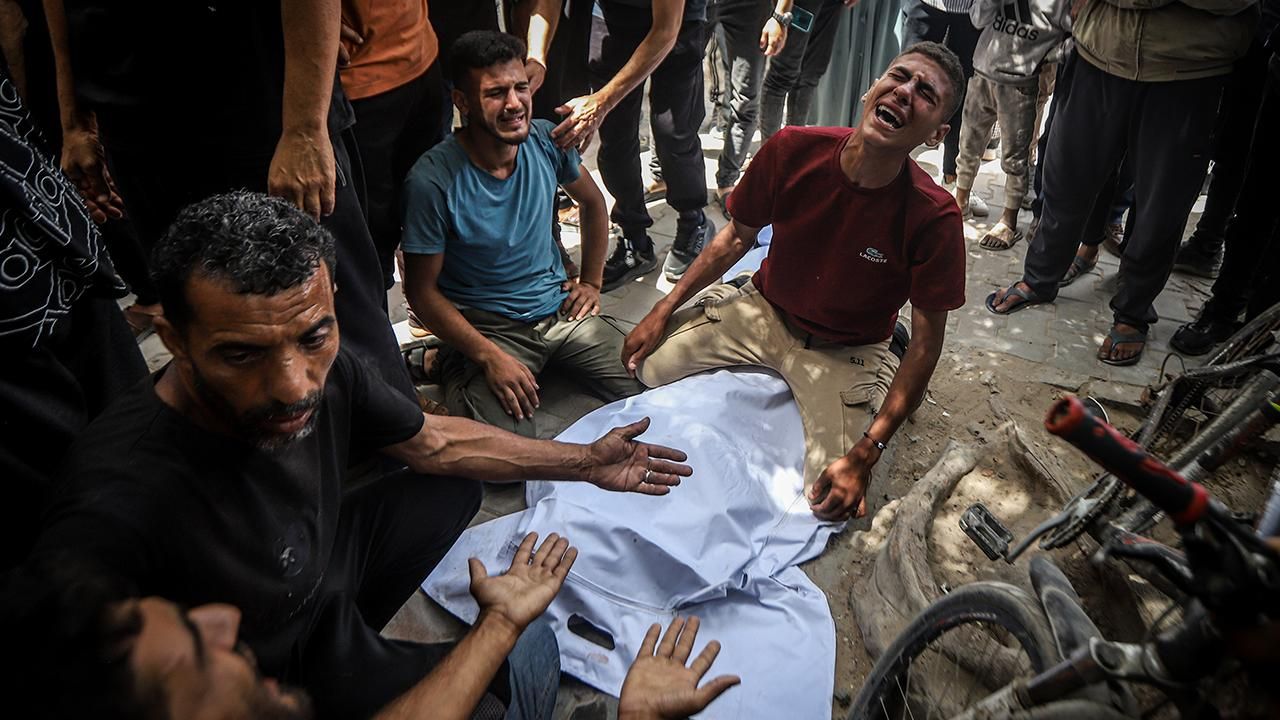 Gazze’de hayatını kaybedenlerin sayısı 67 bin 869’a yükseldi