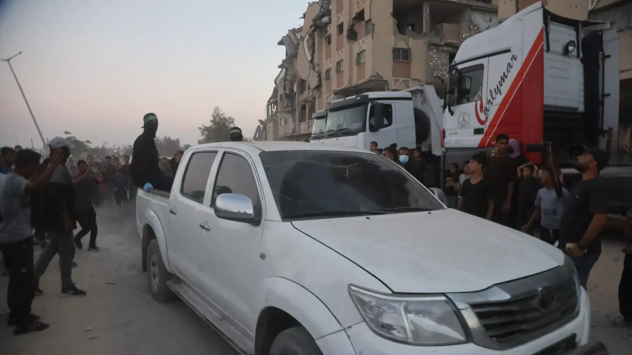 Hamas, 2 İsrailli rehine cenazesini daha İsrail’e teslim etti