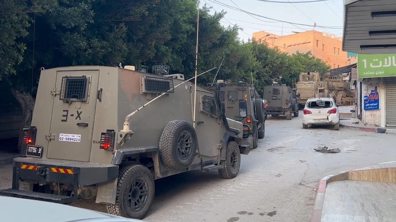 İsrail, Batı Şeria'da 2'si çocuk 11 Filistinliyi gözaltına aldı