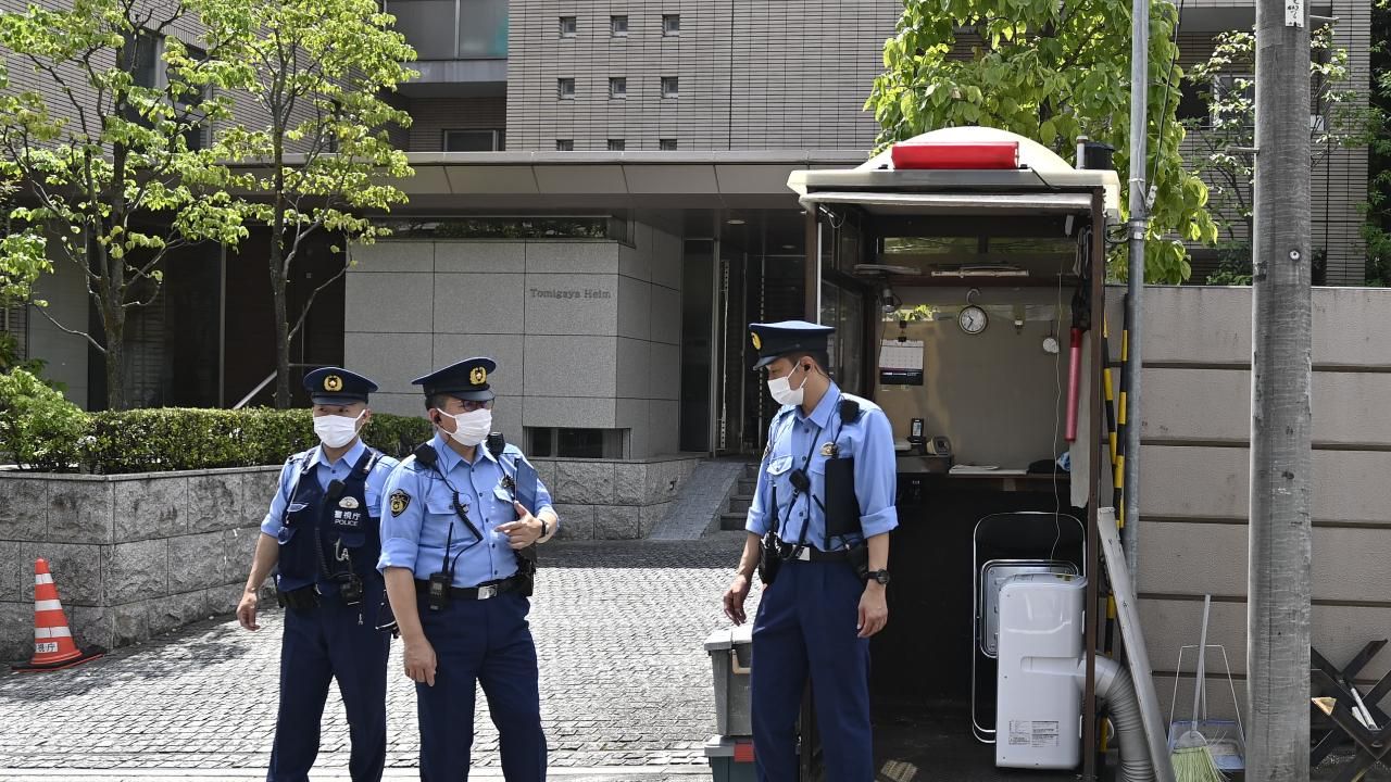 Japonya’da polise saldıran zanlı: Meteoroloji iklimi kasten değiştiriyor