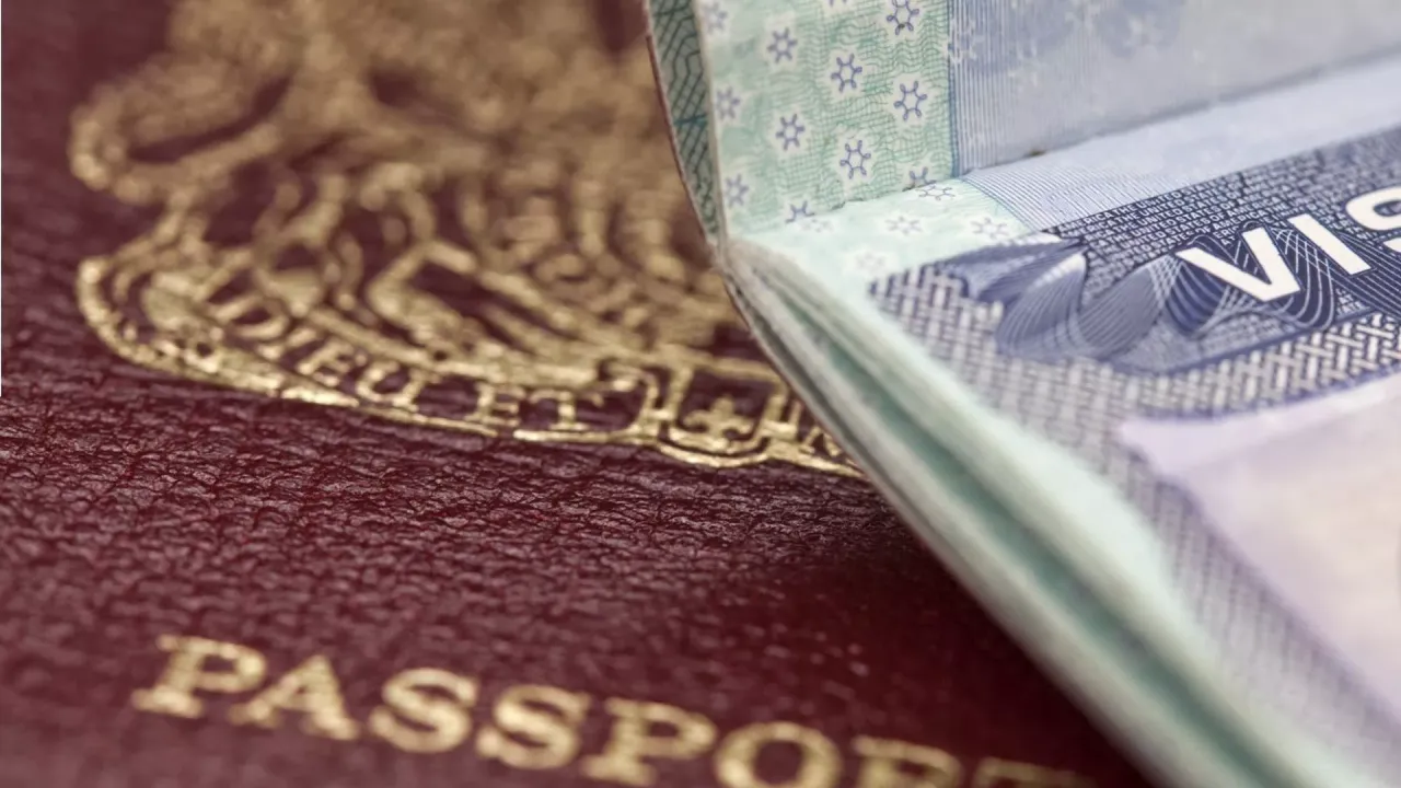 Karadağ, Türk vatandaşlarına vizesiz seyahati askıya aldı