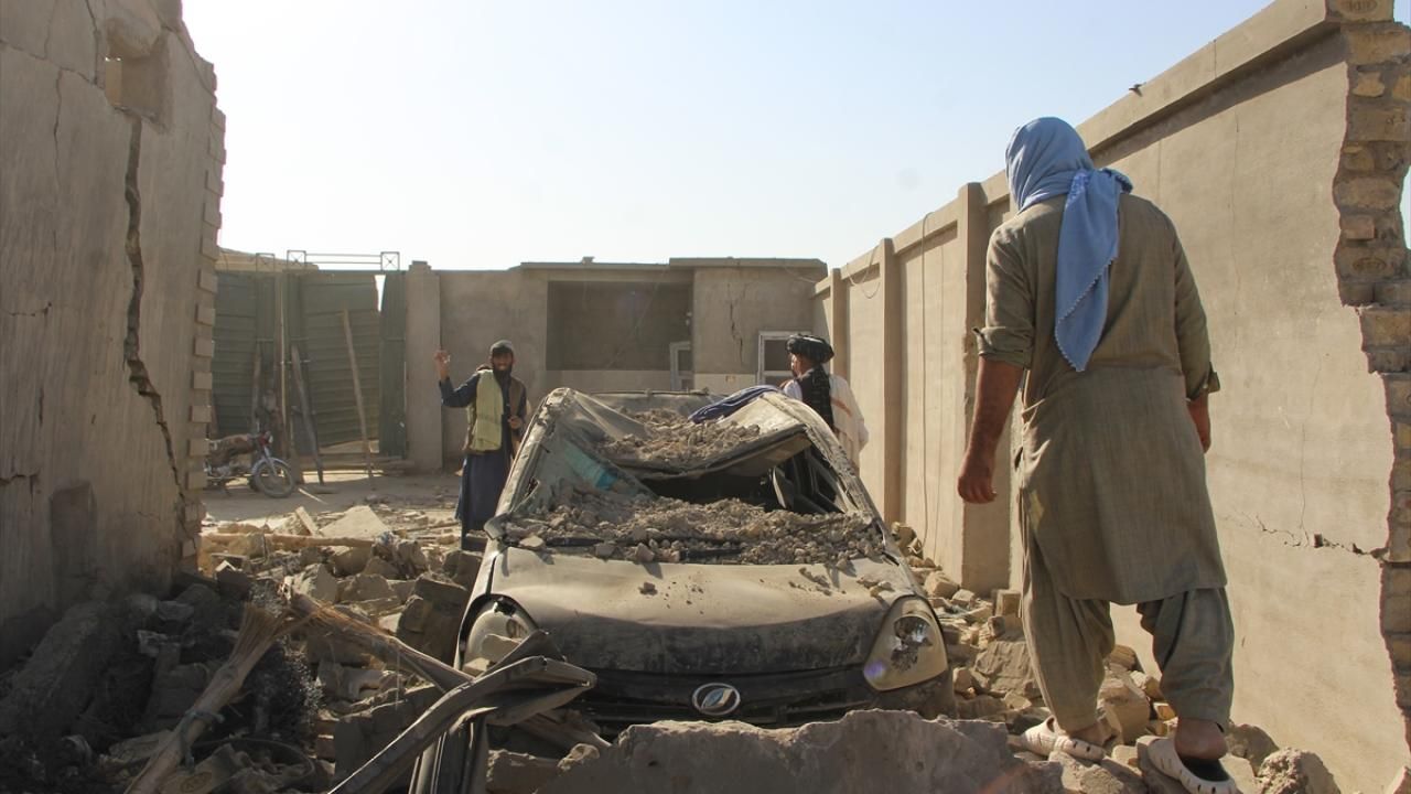 Pakistan'ın Afganistan'a hava saldırılarında 40 ölü, 170 yaralı bildirildi