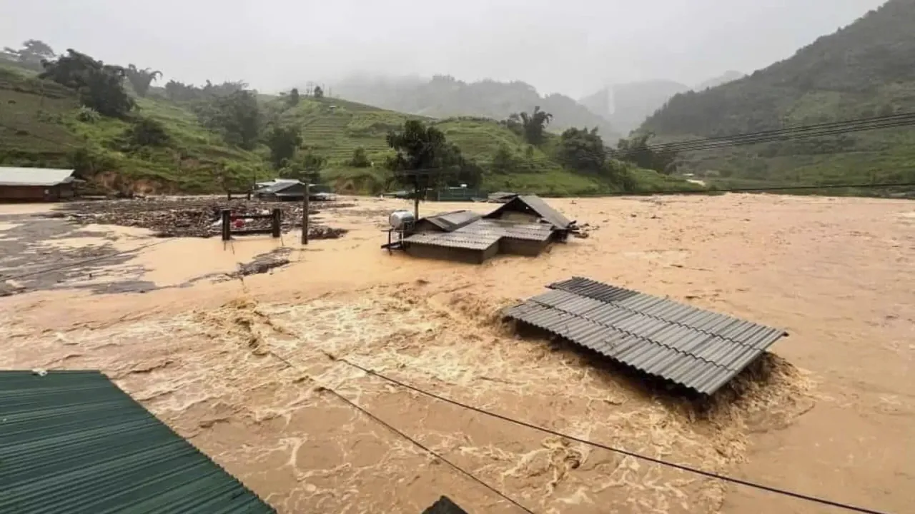 Vietnam’ı tarihi sel vurdu: UNESCO mirası Hue'de rekor kırıldı