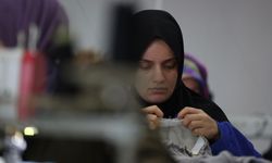 Düzce'de kadınlar Filistin'deki mazlumlar için kışlık pijama dikiyor