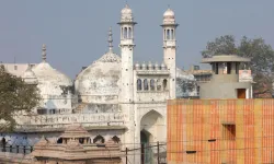 Hindistan'da tarihi cami Hinduların ibadet alanı oluyor