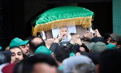 Hamas yöneticisi Aruri, Beyrut'ta binlerce kişi tarafından son yolculuğuna uğurlandı