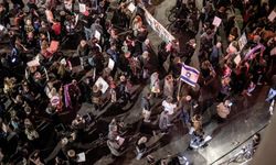 Savaş karşıtı İsrailli aktivistler Tel Aviv'de gösteri düzenledi