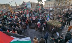 İsveç'te binlerce kişi Filistin'e destek için yürüdü