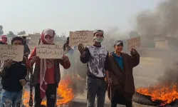 Deyrizor'da halk, PKK/YPG'yi protesto etti