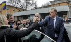 Bosnalı Sırp lider Dodik hakkında açılan davanın ilk duruşması görüldü