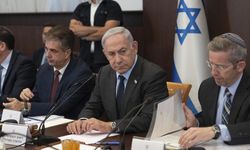 Netanyahu'yla görüşen İsrailli esirlerin yakınları, "Beyaz Saray'da daha iyi muamele gördüklerini" söyledi