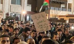 Ürdünlüler, İsrail Büyükelçiliği yakınındaki gösterilerini sürdürüyor