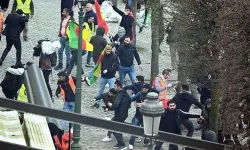 Almanya'da PKK yandaşları Türkiye'nin Hannover Başkonsolosluğu binasına saldırdı