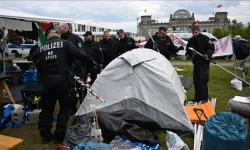 Alman polisi, Berlin'deki Filistin destekçilerinin çadır kampını boşalttı