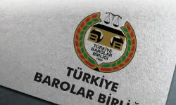 Başörtülü hakime yönelik reddihakim talebinde bulunan avukat baroya şikayet edildi