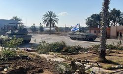 İsrail, Refah Sınır Kapısı'nın Filistin tarafına saldırılar düzenledi