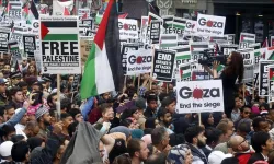 İsrail'in Refah'a yönelik kara saldırısı Londra'da protesto edildi