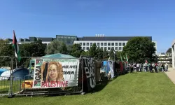 İrlanda'da Dublin College Üniversitesi'nde Filistin'e destek gösterileri sürüyor
