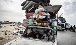 110 bin Filistinli Refah'tan ayrıldı