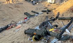 İsrail'in sivilleri öldürdüğü Gazze sokaklarında ABD yapımı roket kalıntıları dikkati çekiyor
