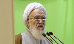 İran'da Uzmanlar Meclisi başkanlığına 93 yaşındaki Ayetullah Kirmani seçildi