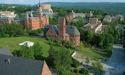 Cornell Üniversitesi, mezuniyet töreni videosunda Filistinli öğrenciyi sansürledi