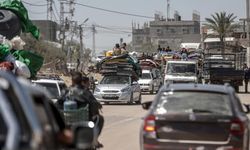 İsrail saldırıları nedeniyle Refah'tan ayrılanların sayısı 360 bine yükseldi