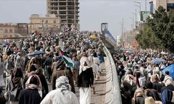 Yemen'de on binlerce kişi, Gazze ile dayanışma gösterisi düzenledi