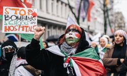 Almanya, İsrail'in Gazzelilere insanlık dışı muamelede bulunduğu iddialarının soruşturulmasını istiyor