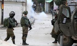 İsrail askerleri, işgal altındaki Batı Şeria'da 7 Filistinliyi yaraladı