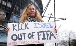 FIFA, İsrail'i uluslararası futboldan men etme önerisine ilişkin kararı erteledi