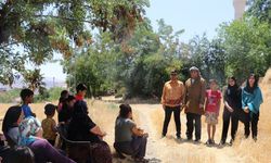 İsrail'in zulmünü köy köy gezerek tiyatroyla anlatıyorlar