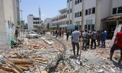 İsrail, sahra hastanesini bombaladı